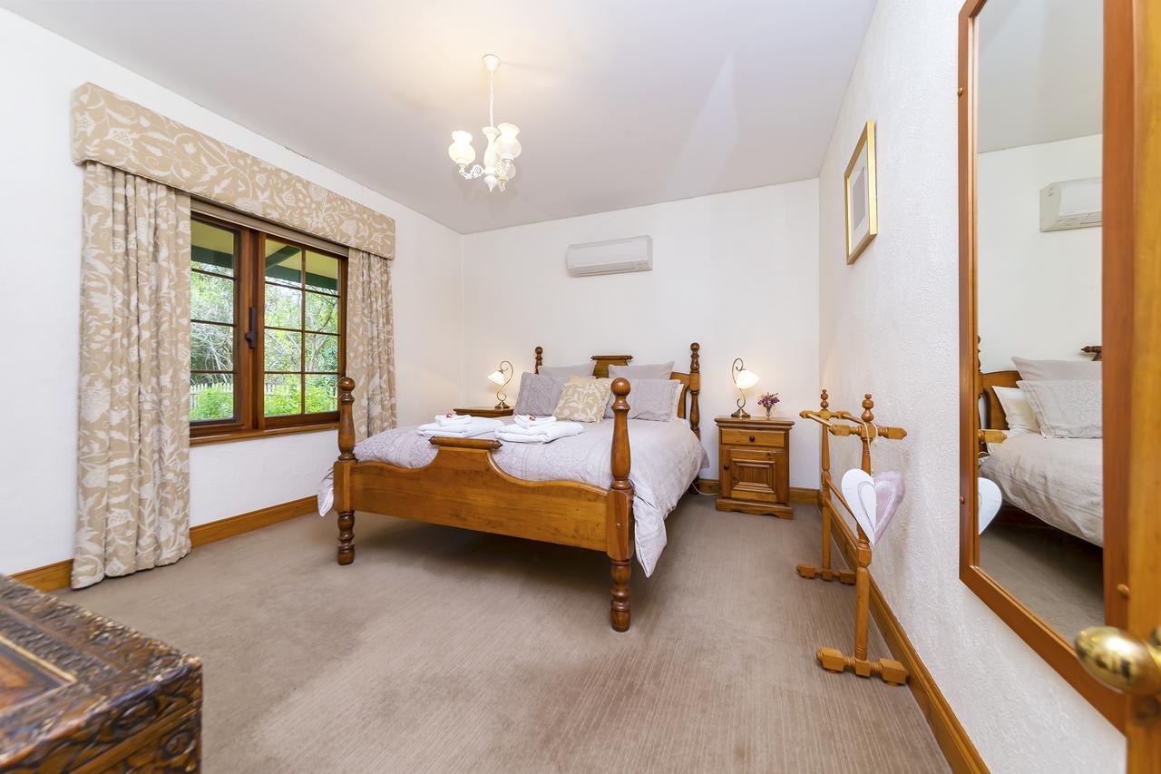 アンガストン カントリー プレジャーズ ベッド&ブレクファスト Bed & Breakfast エクステリア 写真